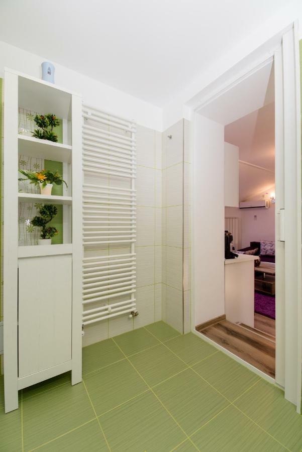 Queen Holiday Apartment Bucharest Luaran gambar