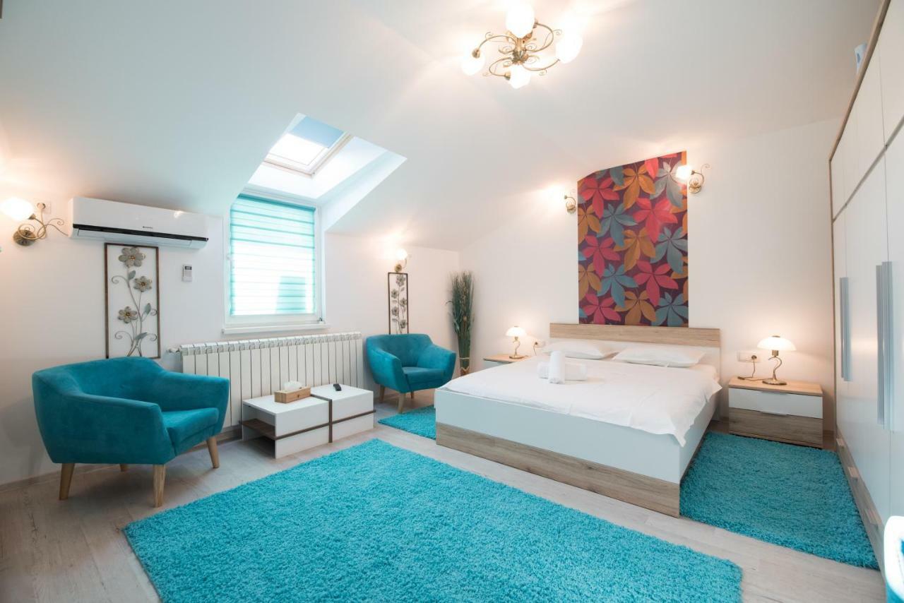 Queen Holiday Apartment Bucharest Luaran gambar