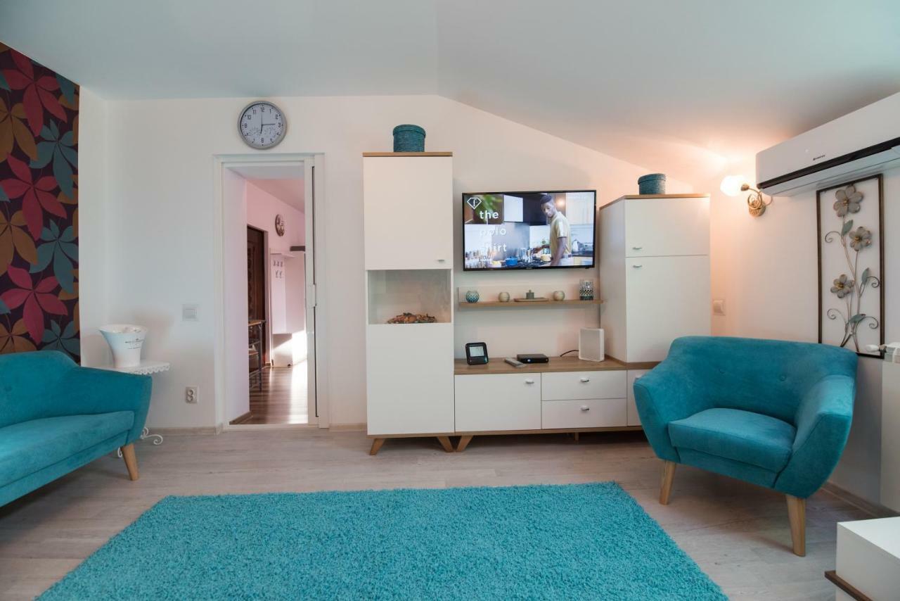 Queen Holiday Apartment Bucharest Luaran gambar